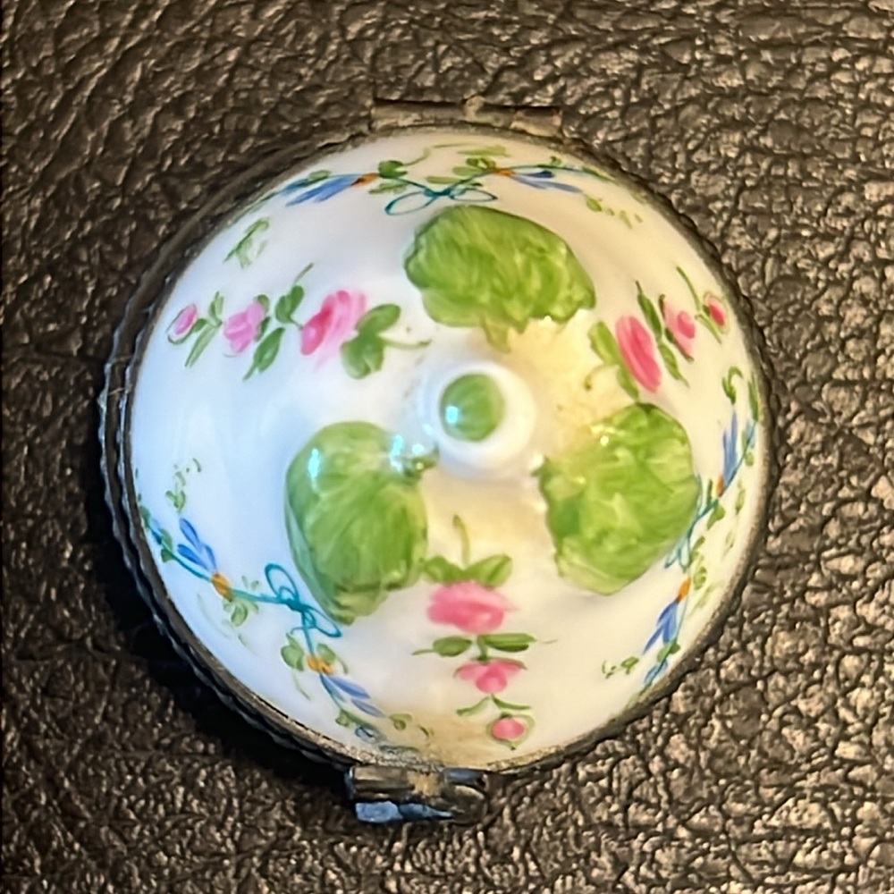 LIMOGES France Peint Main Pear Trinket - Picture 7 of 11